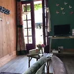 Bed & Breakfast La Petite Pomme 3*