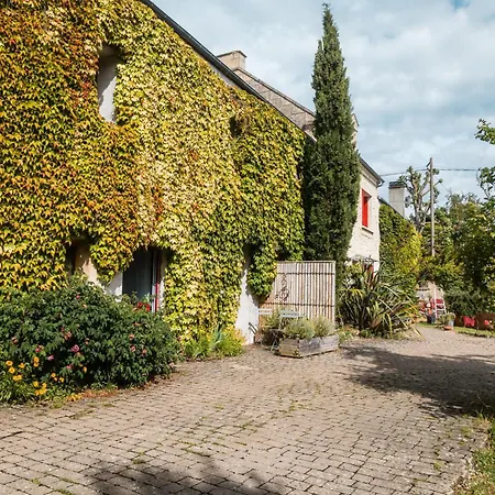La Petite Pomme Bed & Breakfast 3*